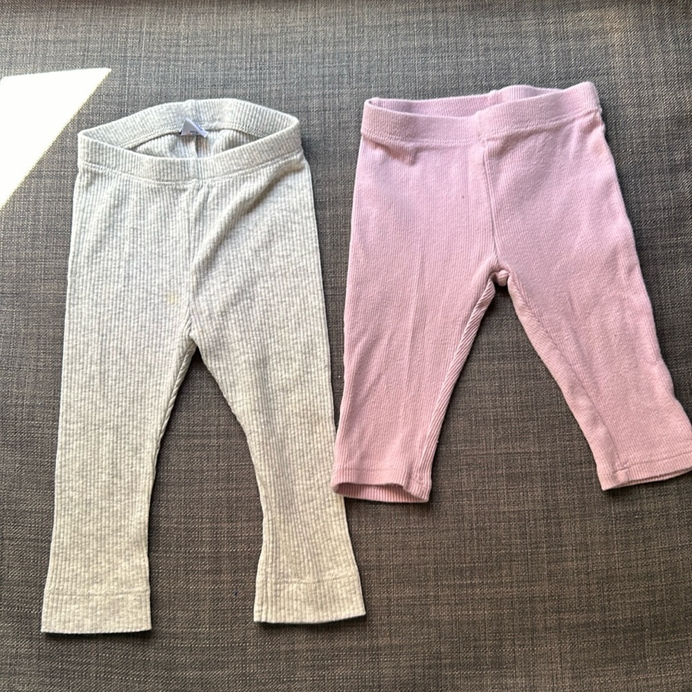 Two pairs of leggings fits 6-12 months